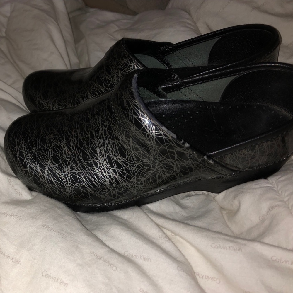 Dansko clogs black and Silver